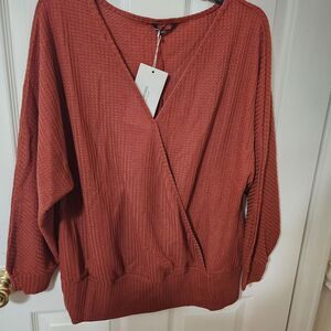 BloomChic Rust Knit Top Size Medium NWT